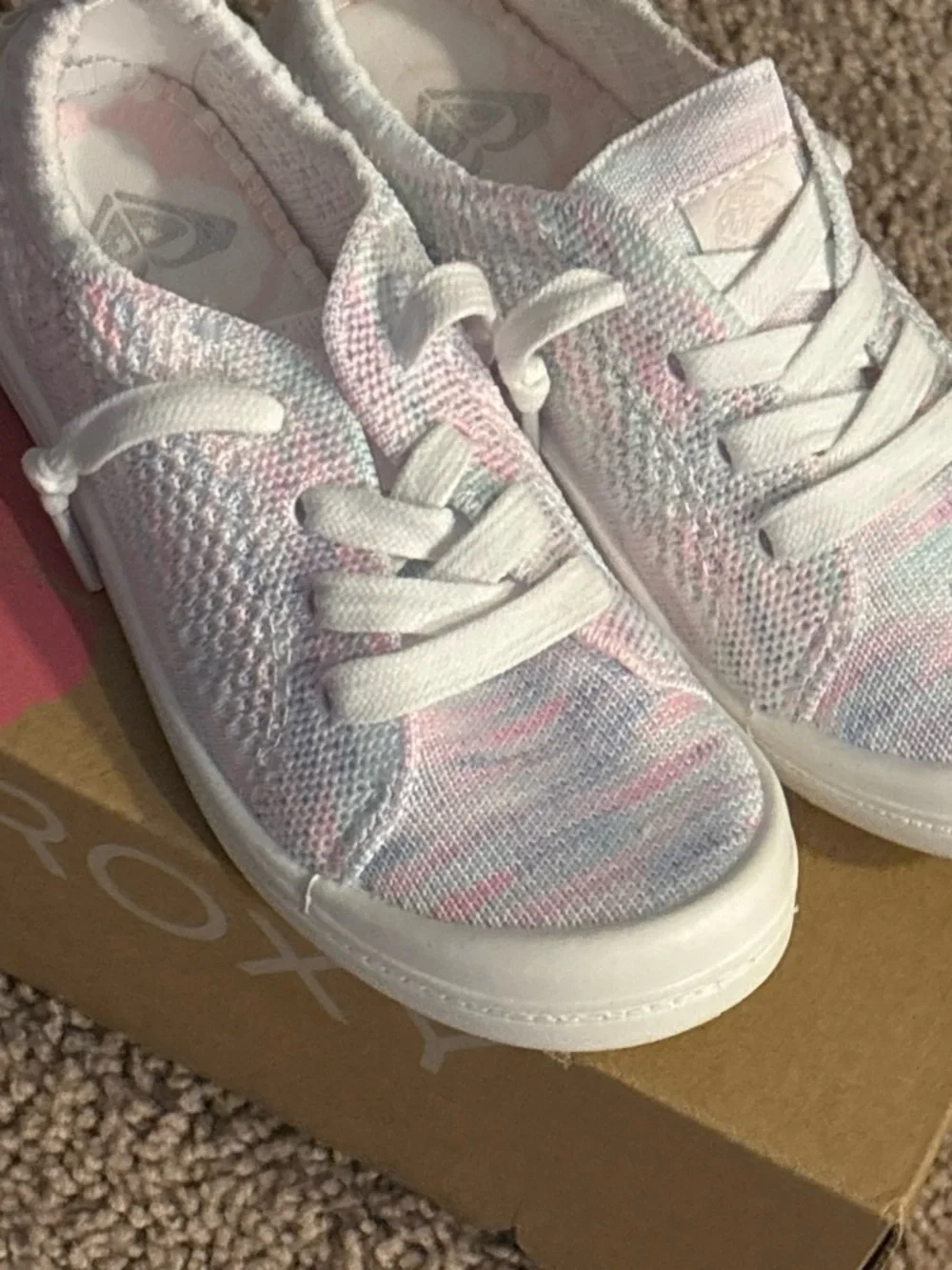 Roxy Kids White Slip-On Knit Sneakers with Pastel Pink & Blue 💕💙